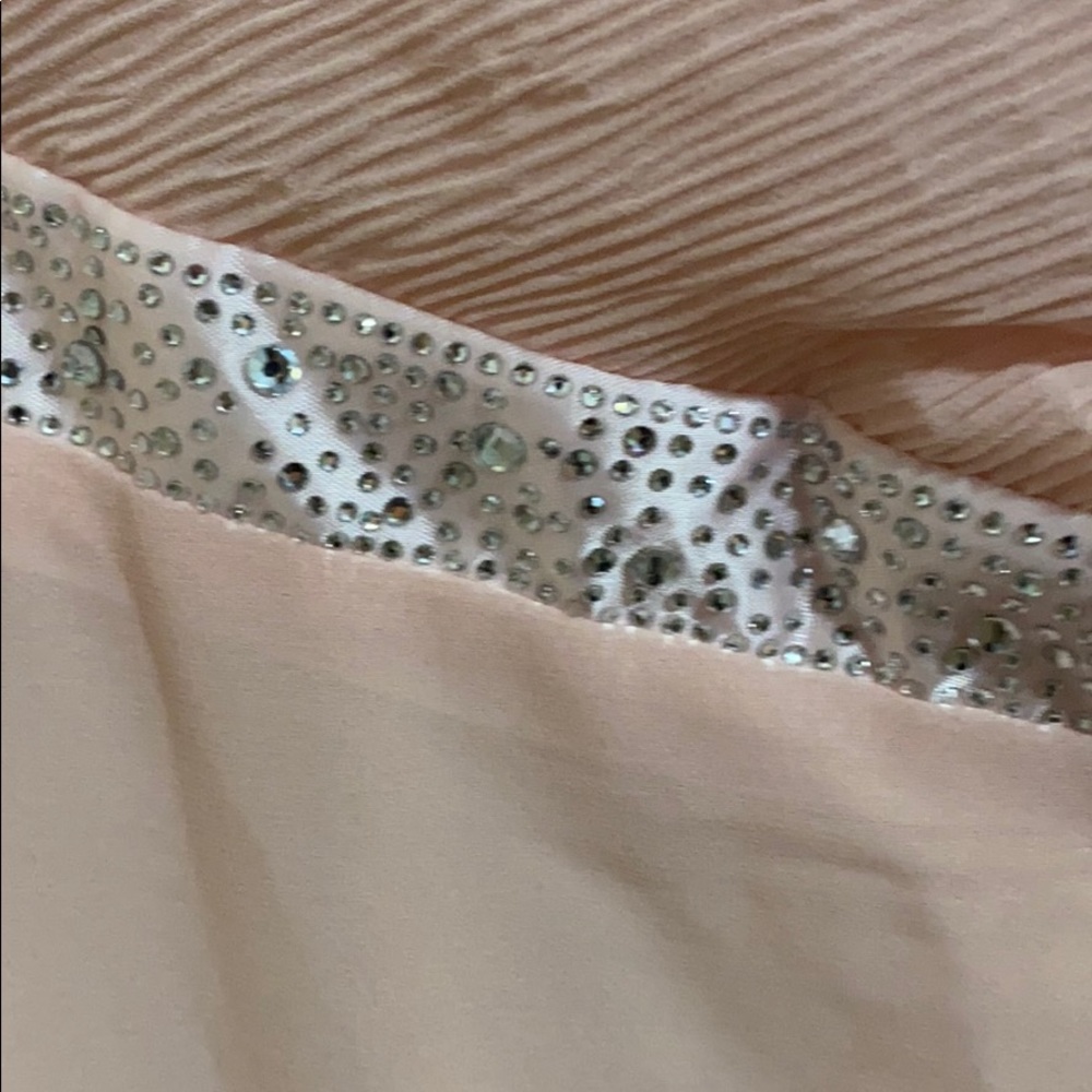 Beautiful Gown - Picture 3 of 5